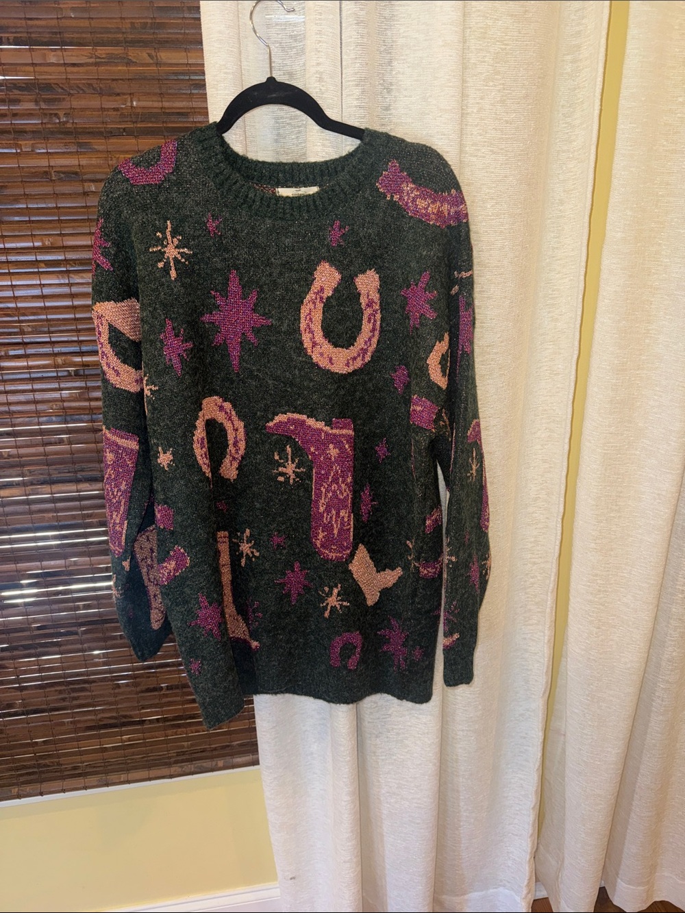 entro Dark Green Crewneck Sweater with Pink & Purple Accents